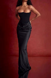 Trägerloses, rückenfreies, gerafftes Partykleid