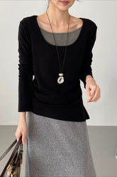 Schickes Fleece-Unterhemd mit angedeutetem Zweiteiler-Effekt, geschlitztem Saum und schmaler Passform