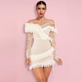 Schulterfreies, asymmetrisches Minikleid mit Rüschen PP19409