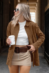 Maillard-braune Wildlederjacke mit lockerem Kragen