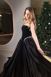 Mit Kristallen verziertes, gerafftes Bustier-Maxikleid für Partys