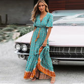 Maxikleid im Hippie-Boho-Stil mit Blumenmuster, tiefem V-Ausschnitt und lockerer Passform
