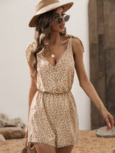 Jumpsuit mit Schulterklappen und Knopfleiste vorne