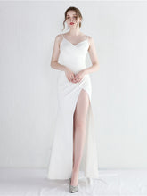 Neckholder-Kleid mit Schlitz