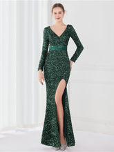 Temperamentvolles, langärmeliges Abendkleid