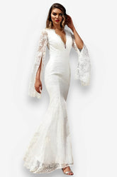 Langes, elegantes Kleid mit langen Ärmeln