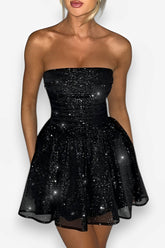 kurzes, trägerloses Abendkleid mit offenem Rücken