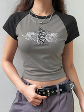 Retro-T-Shirt mit abstraktem Print