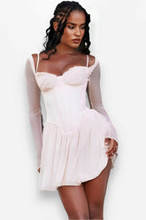 Französisches Kleid mit Mesh-Spitze und Fischgrätenmuster