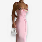 Kleid im amerikanischen Stil mit Brustkörbchen-Applikationen