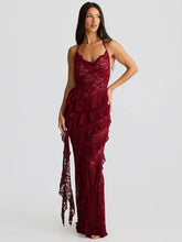 Strandkleid aus Spitze mit Neckholder und Rüschen