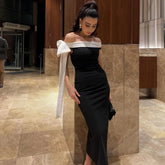 Midikleid mit Schleife und schulterfreiem Schnitt