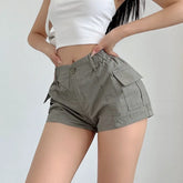 Gestreifte Strickshorts mit niedrigem Bund