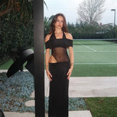 Figurbetontes Kleid mit Spitzenbesatz und Cut-outs
