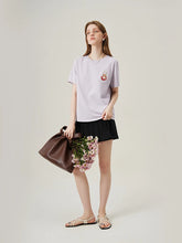 Beiges, locker sitzendes T-Shirt mit Katzenstickerei