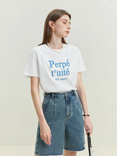 Lässiges T-Shirt mit cooler Buchstabenstickerei