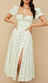 Vintage-Midikleid mit Blumenmuster und Puffärmeln in Weiß