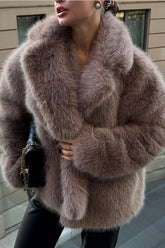 Kunstfuchspelz-Wintermantel mit breitem Kragen, lockerer, warmer Schnitt, lockerer Kragen, lockerer Mantel, warm und