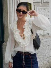 Elegante Bluse mit Stufenrüschen