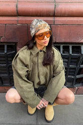 Bomberjacke mit Schulterknöpfen und Taillengürtel