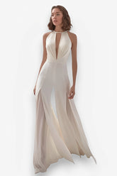 Eleganter Jumpsuit mit tiefem V-Ausschnitt und Neckholder