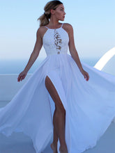 Ärmelloses, langes Neckholderkleid