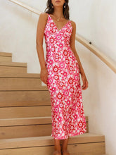 Rückenfreies, geblümtes Bandagenkleid