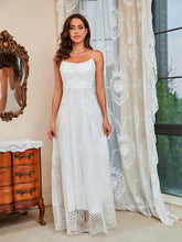 besticktes Abendkleid mit Trägern