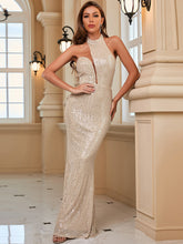 Elegantes Abendkleid mit Pailletten am Hals