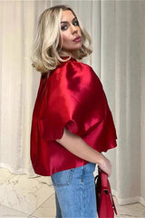 Französische Bluse aus Satin mit kurzen Ballonärmeln