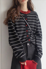 Farbblock-Streifen-Strickjacke mit Rundhalsausschnitt und Stickerei