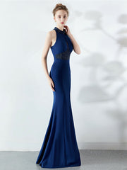 langes Neckholder-Abendkleid 
