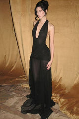 Sexy Partykleid von Brand Sexy mit V-Ausschnitt, Cutout, Tüll, Neckholder und seitlicher Bindeband