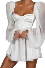 Figurbetontes, sexy Chiffonkleid mit Laternenärmeln