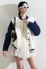Cardigan-Jacke im College-Stil