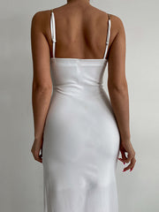 Schmal geschnittenes Trägerkleid mit Schlitz 