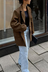 Brauner Wildledermantel im Retro-Blazer-Stil