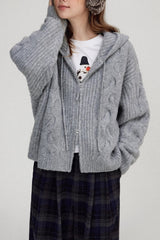Retro-Strickjacke mit Kapuze aus weicher Wolle