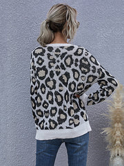 Strickpullover mit Leopardenmuster und V-Ausschnitt 