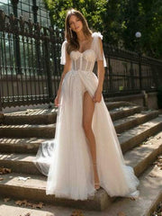 Neckholder-Brautkleid aus transparentem Material 