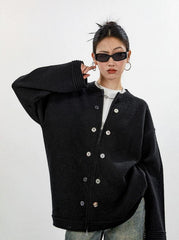 Oversize-Strickjacke mit Rippstrickbündchen, Knopfleiste und Reißverschluss