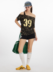 Camouflage-T-Shirt mit schulterfreiem Ausschnitt und kurzen Ärmeln