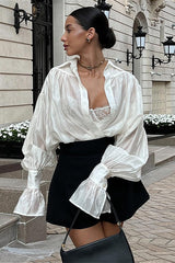 Elegante, transparente, leichte Bluse