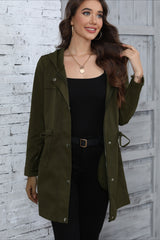 Halblanger Trenchcoat mit Kapuze und Taillenband