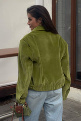 Retro-Collegejacke aus grünem Samt mit lockerem Kragen
