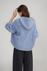 Kapuzenstrickjacke aus weicher Wolle