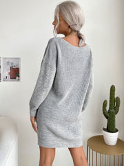 einfarbiges Strickkleid mit Rundhalsausschnitt 