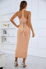 Ariela Neckholder-Maxikleid mit Cut-Outs und Bandagen