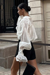 Elegante, transparente, leichte Bluse