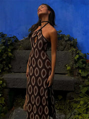 Gepunktetes Neckholder-Wickelkleid Maxikleid